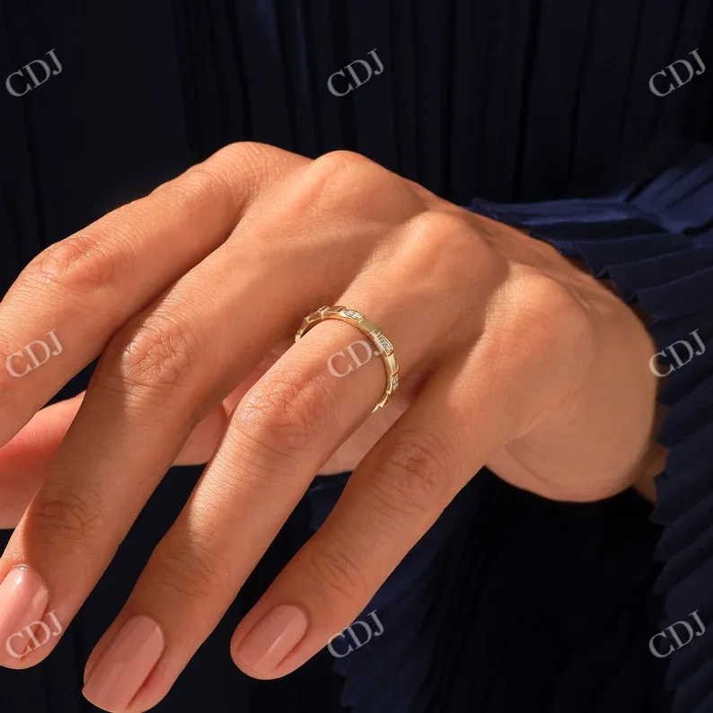 0.16CTW Unique Snake Wedding Band