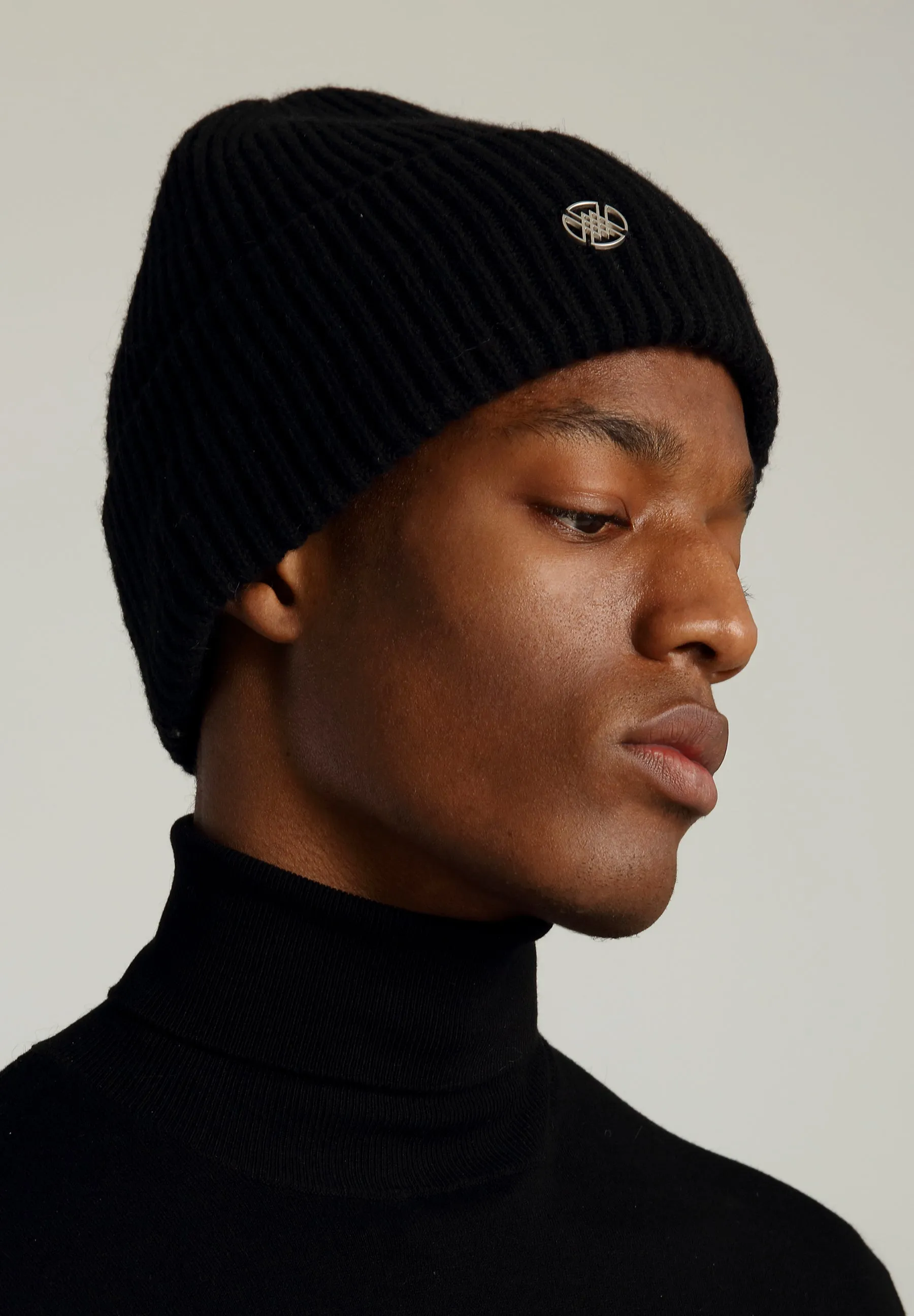BERING CASHMERE BEANIE - Black