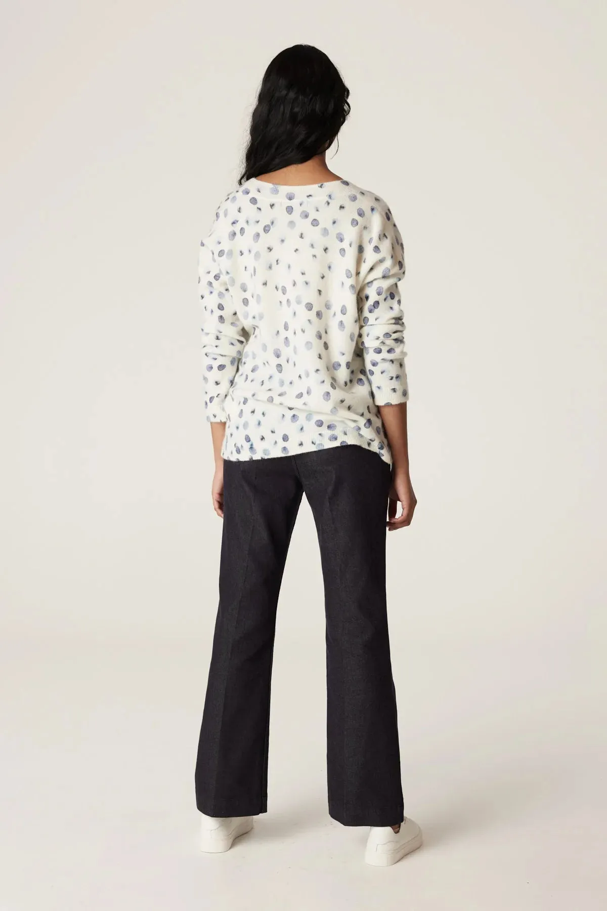 Cable Luna V Neck Jumper - Luna Spot