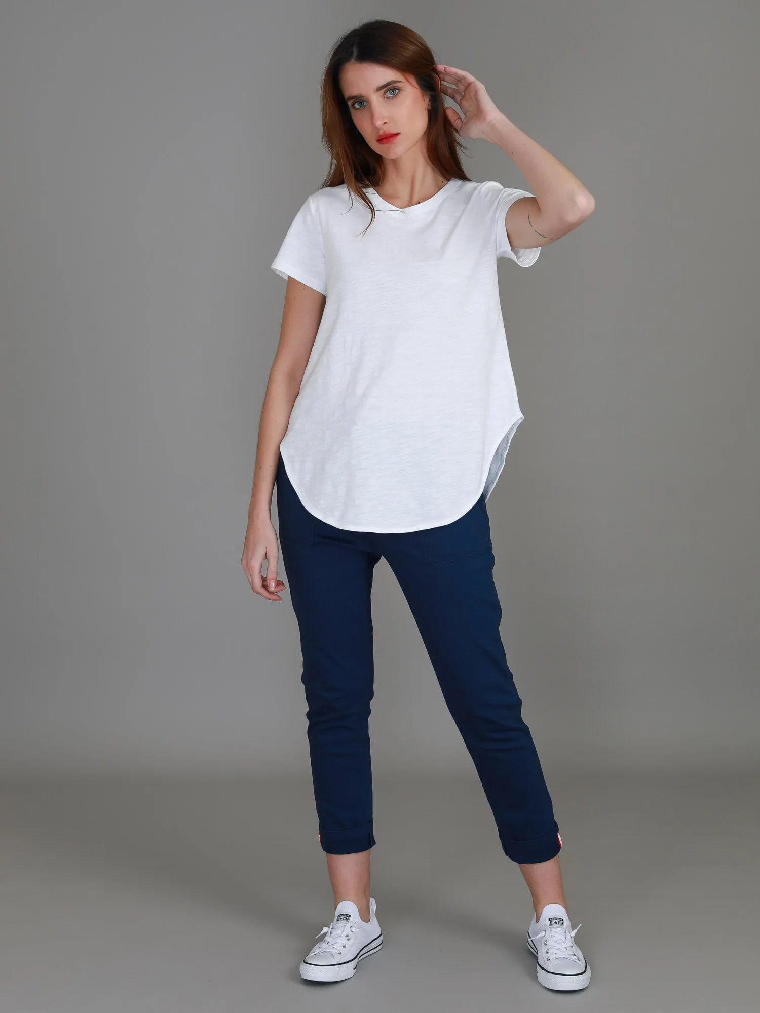 Elwood [-5cm] Curved Hem Tee