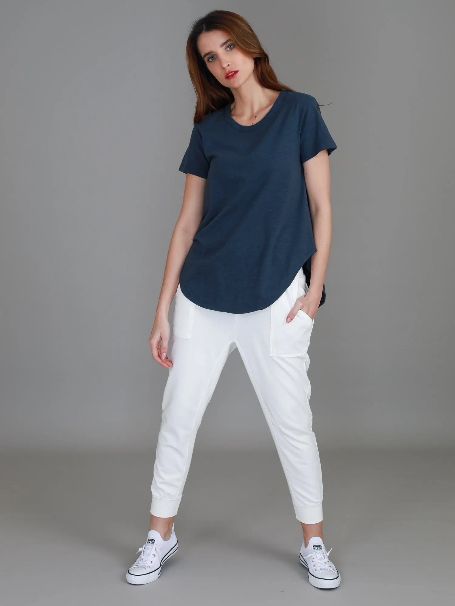 Elwood [-5cm] Curved Hem Tee