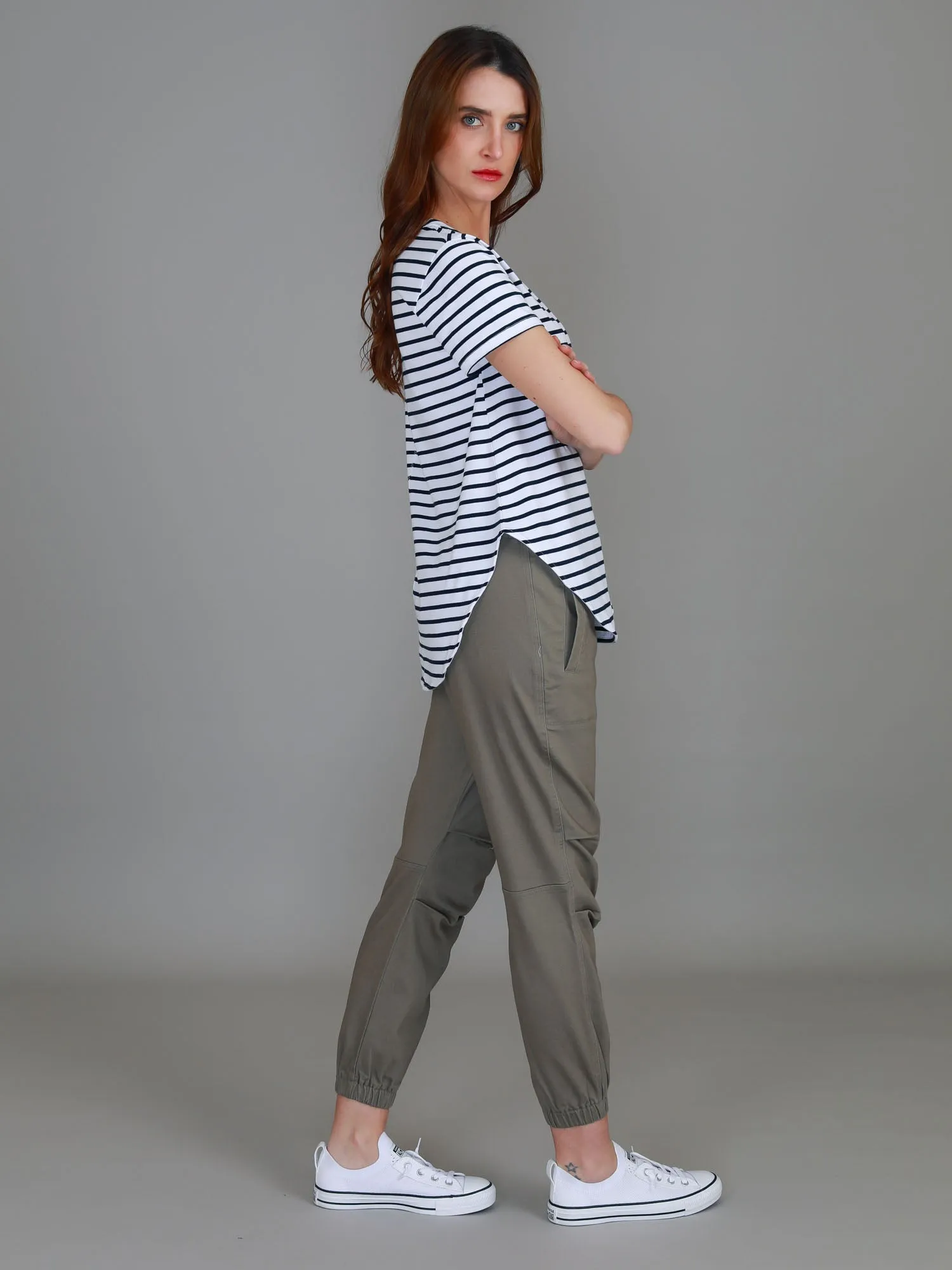 Elwood [-5cm] Curved Hem Tee