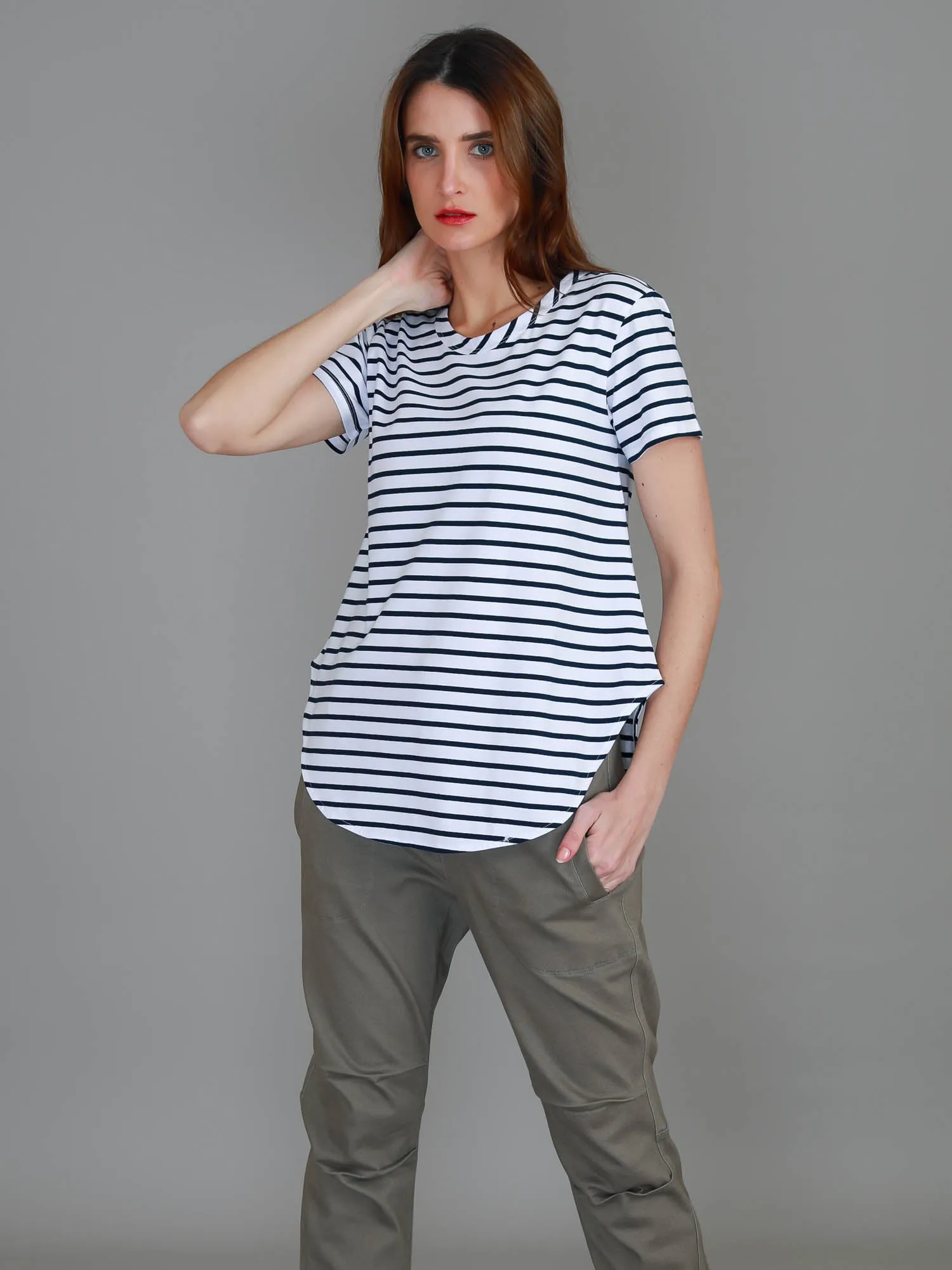 Elwood [-5cm] Curved Hem Tee