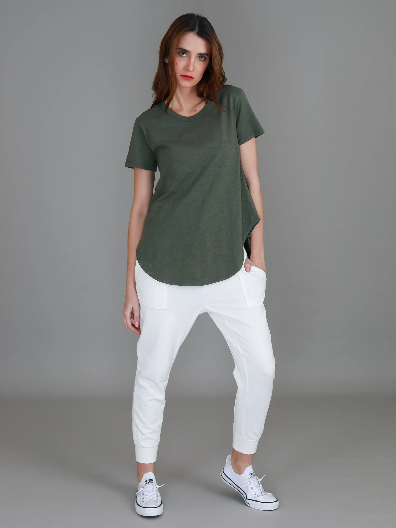 Elwood [-5cm] Curved Hem Tee