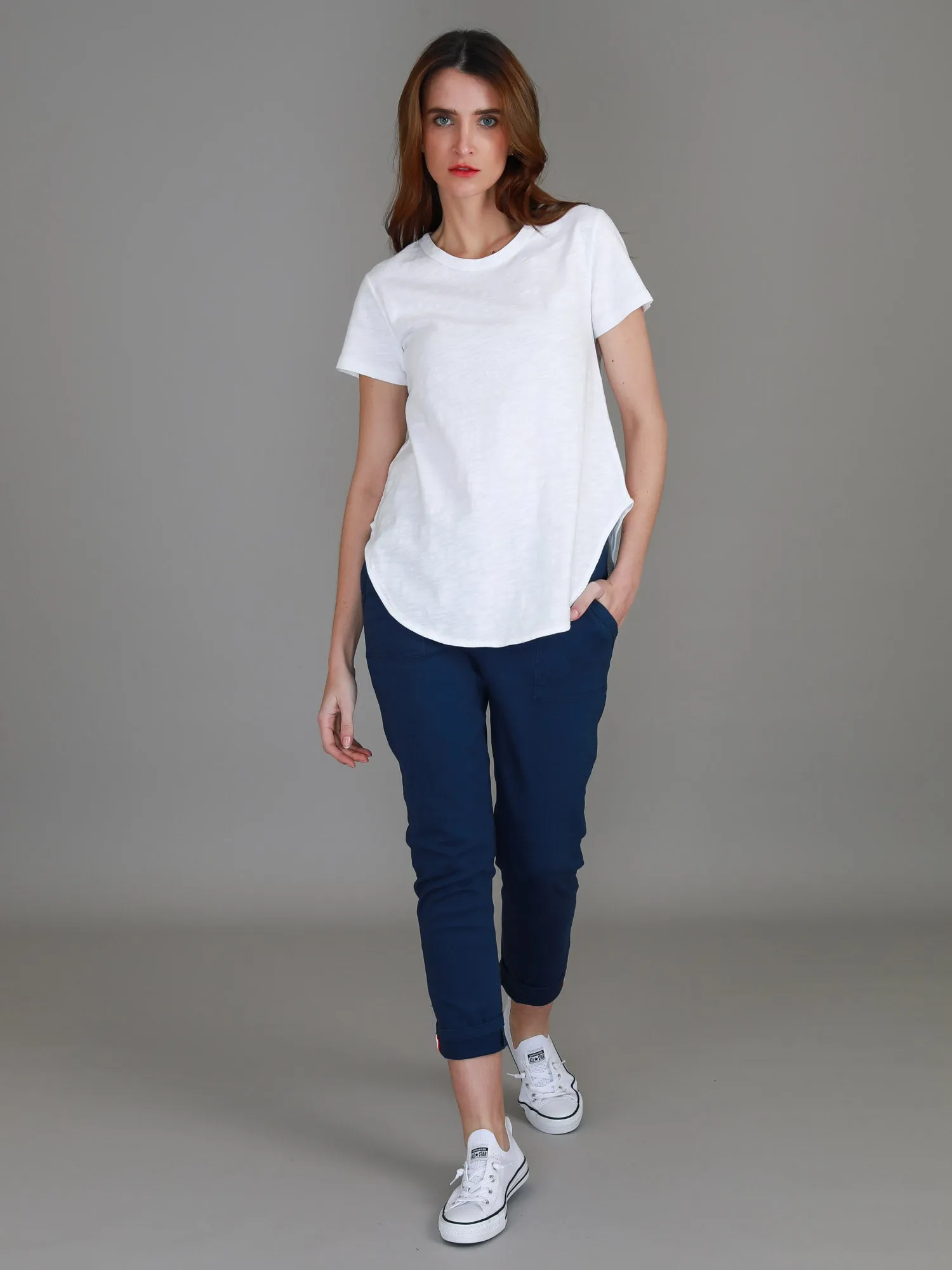 Elwood [-5cm] Curved Hem Tee
