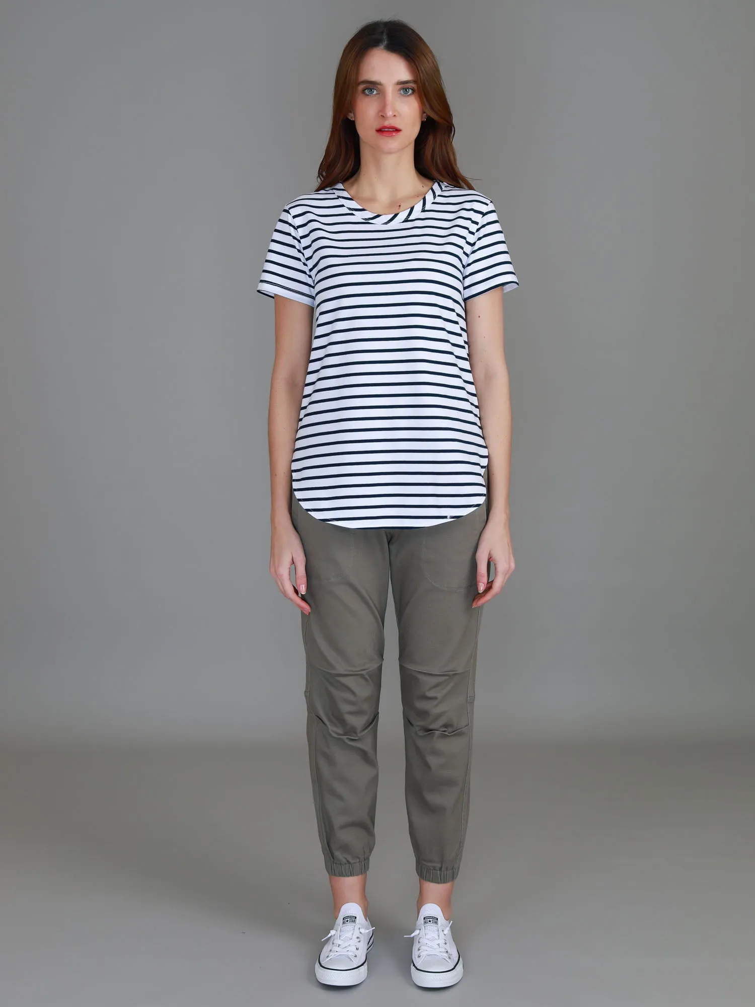 Elwood [-5cm] Curved Hem Tee