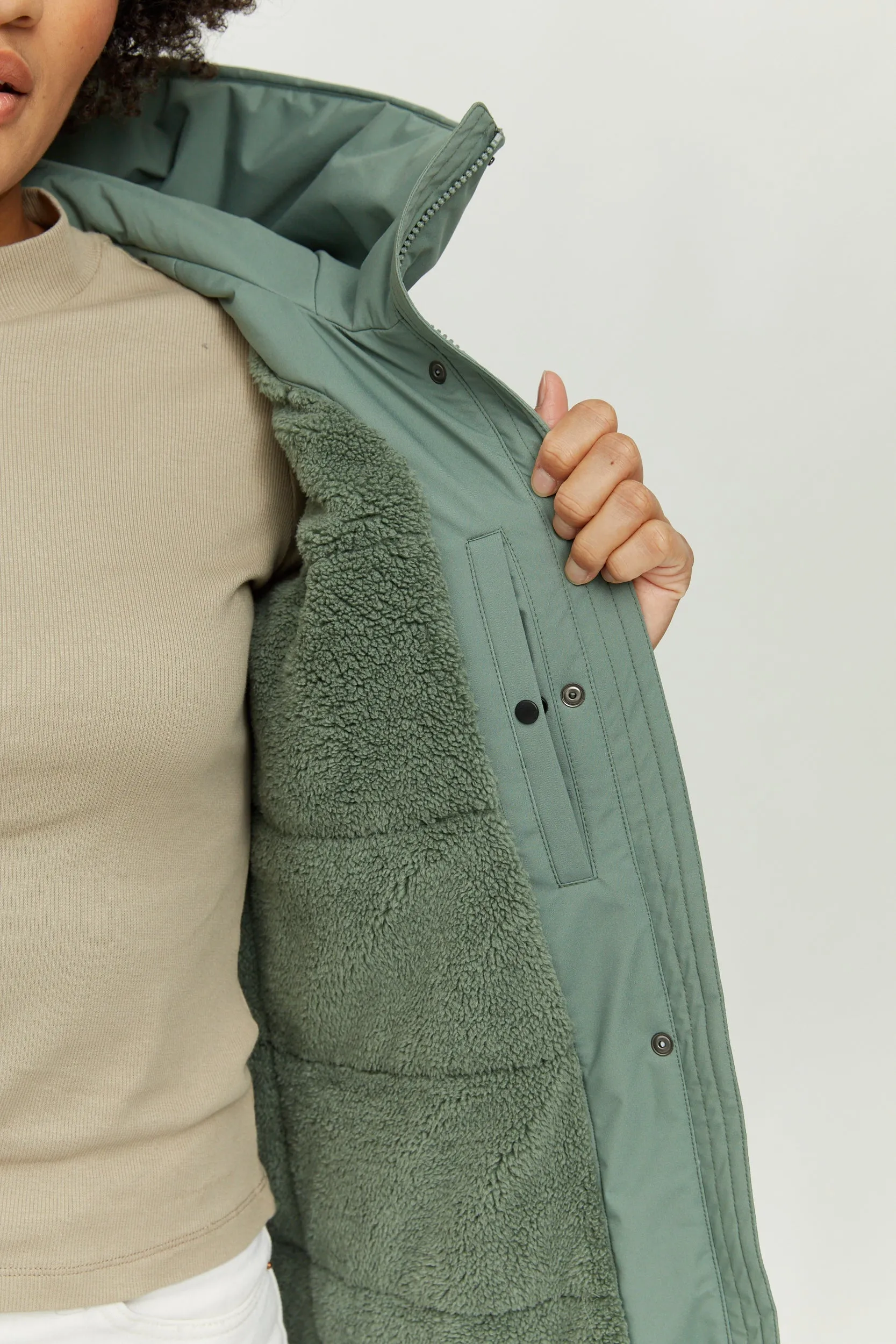 Lyn Parka