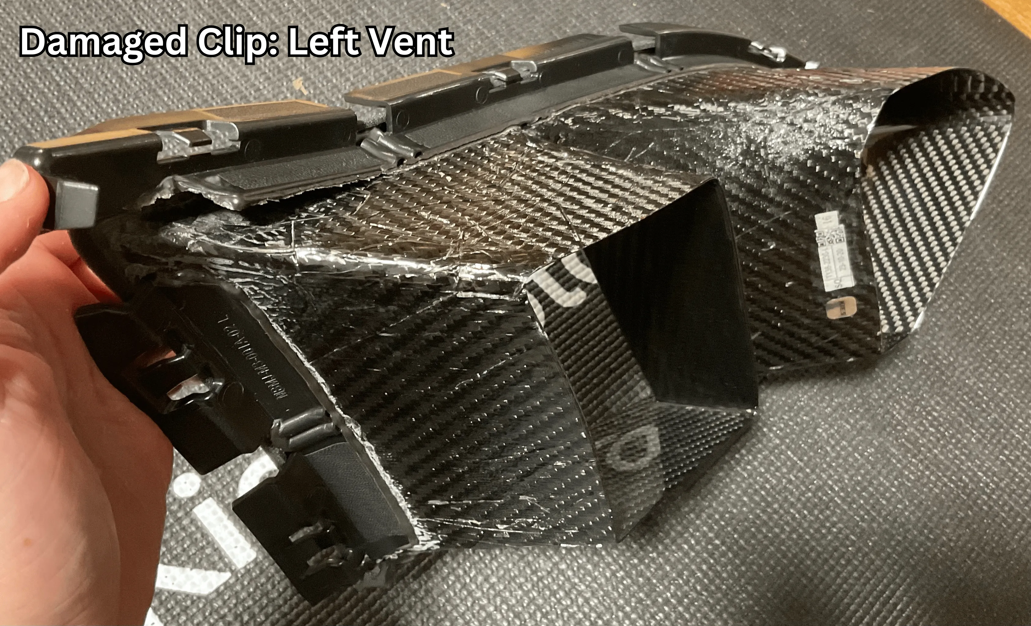 Open Box - G80 M3/ G82 M4 Carbon Fiber Vent Trim (Loose Clip)