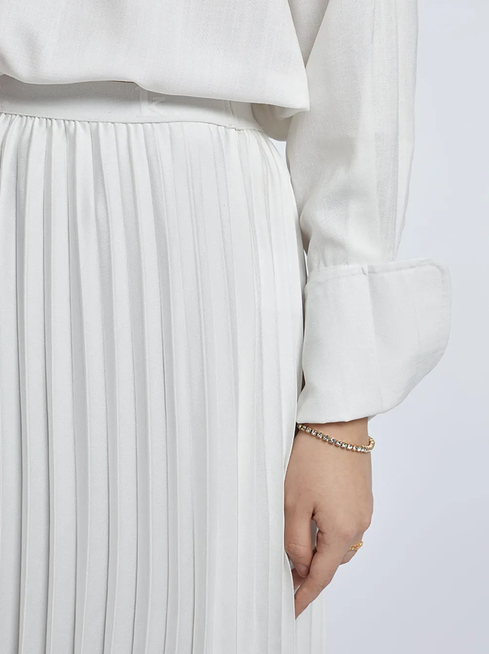 SATIN PLEATED SKIRT PLAIN WHITE